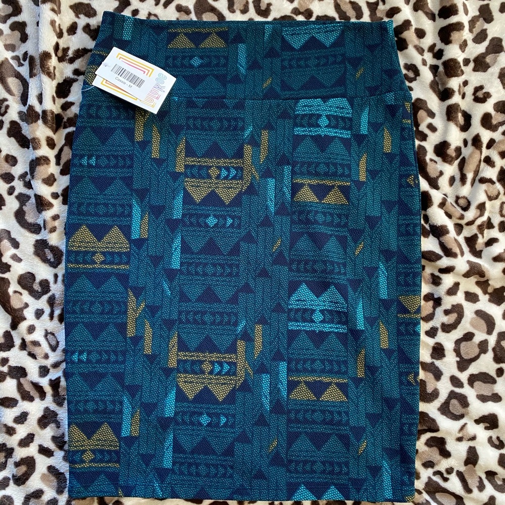 Medium Blue Cassie